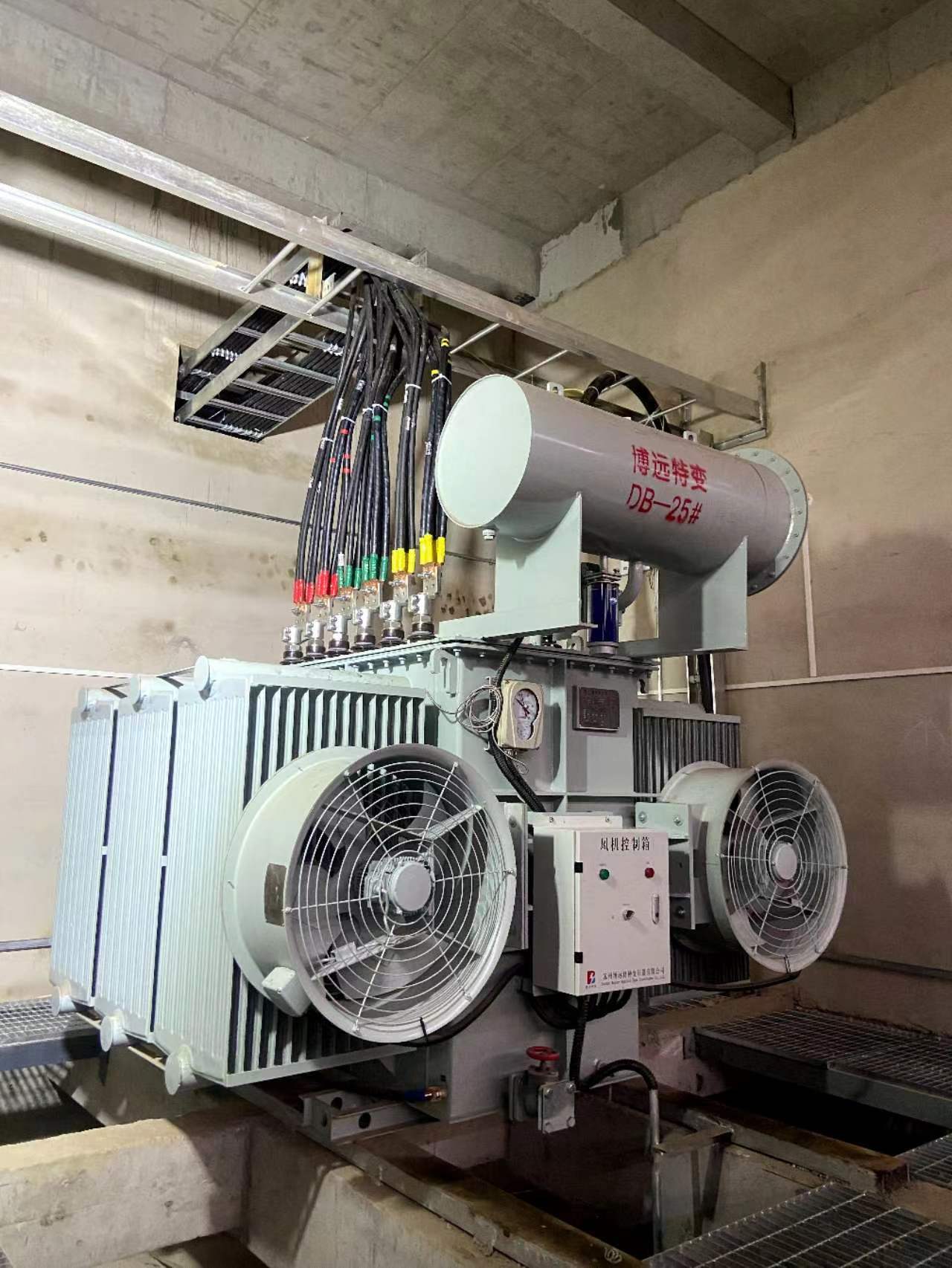 How much kVA transformer is required for a house?